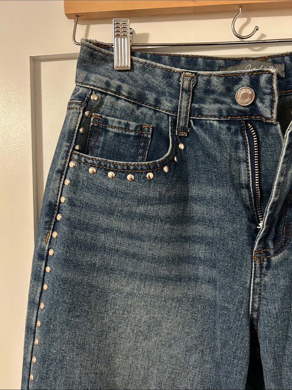 Cali1850 Stud-Trim Wide Leg Jeans - Picture 2 of 6